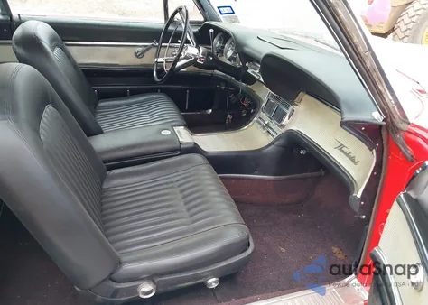 1961 Ford Thunderbird из США, поврежденный, VIN 1Y712146808